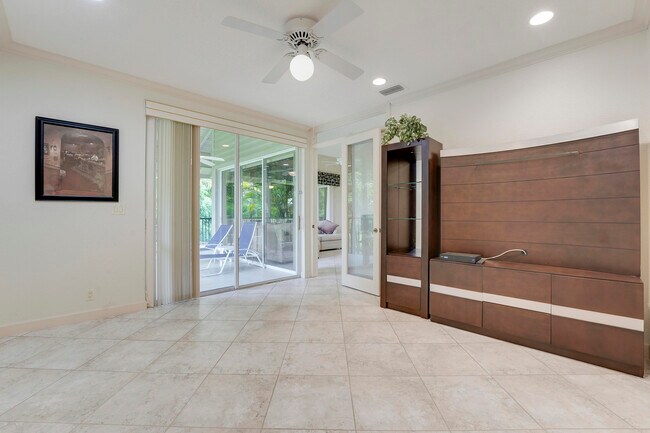 Building Photo - 7599 Cinebar Dr