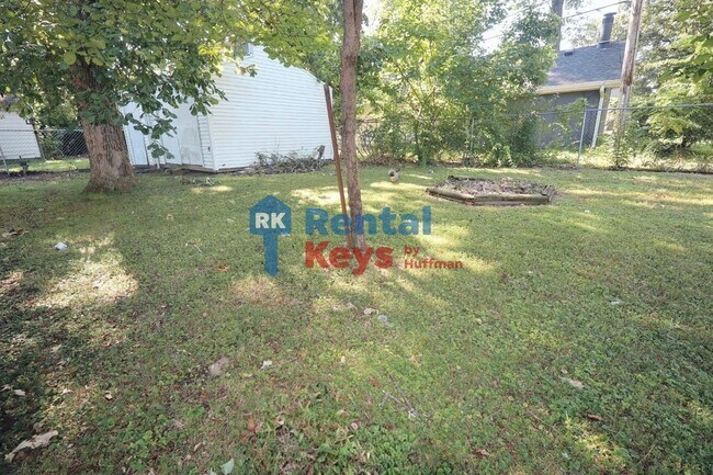 Building Photo - 2101 Waggoner Ave