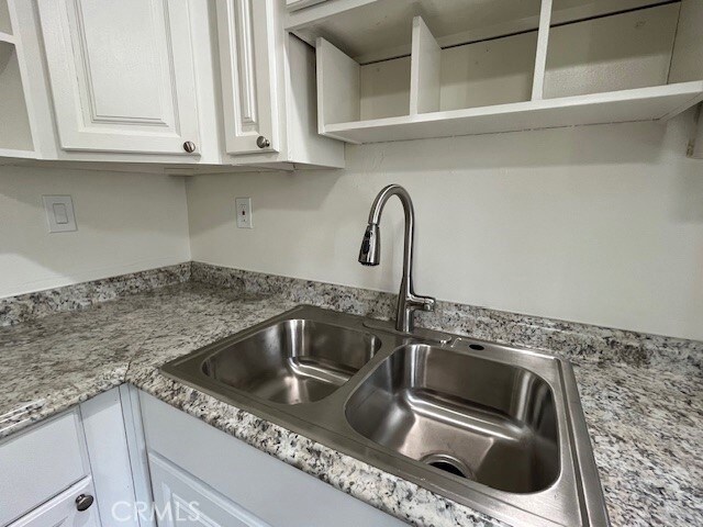 Building Photo - 45521 Sunset Ln