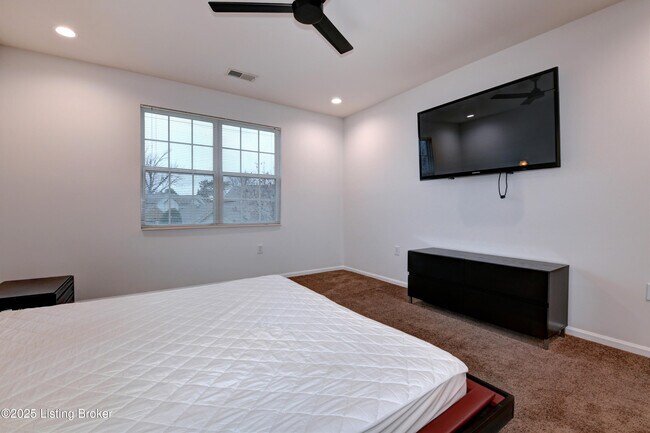 Building Photo - 5028 Ardossan Square