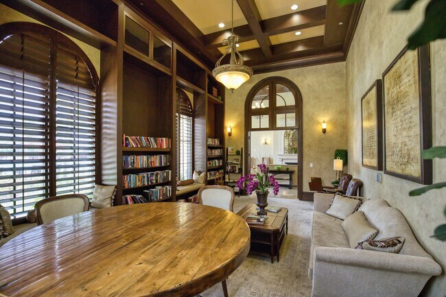 Building Photo - Annual Furnished Pet Friendly Twin Villa l...