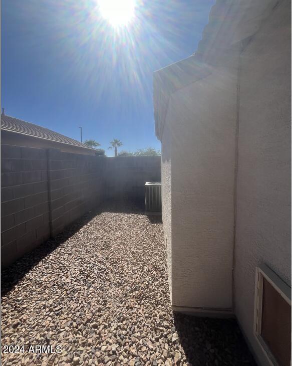 Building Photo - 3950 E Pinon Ct