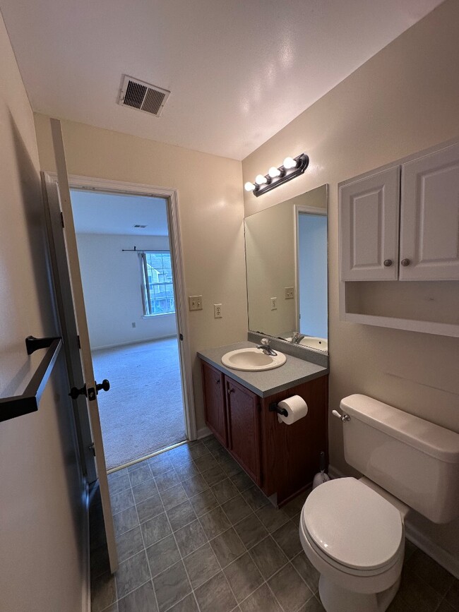 Building Photo - 11 Sand Hollow Dr