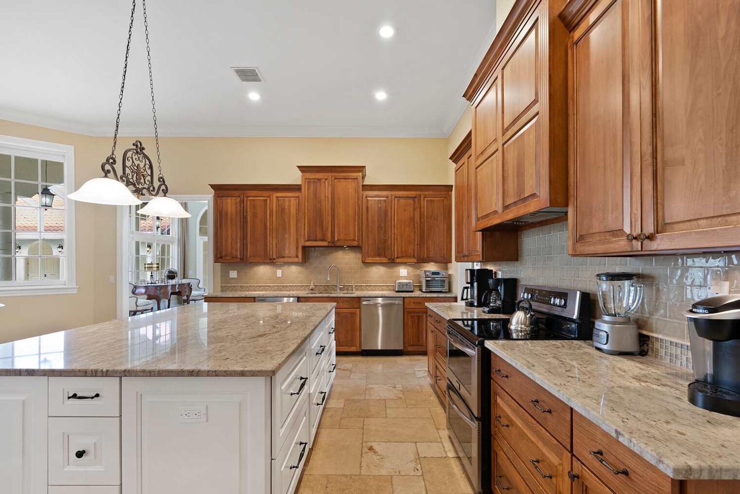 Building Photo - 2225 23rd St SW