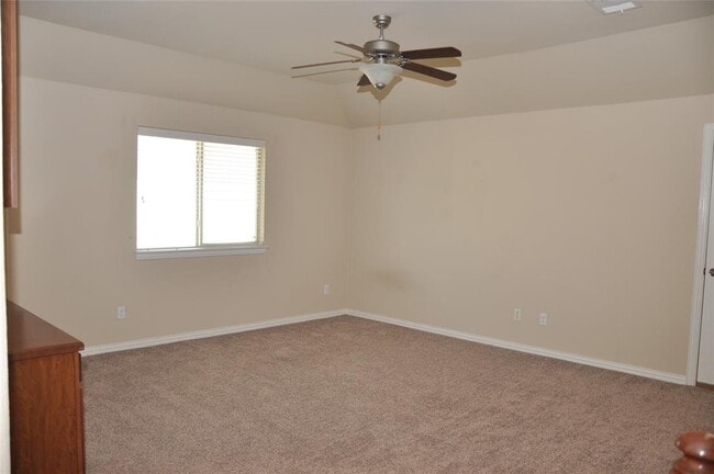 Building Photo - 510 Walsh Hill Trail