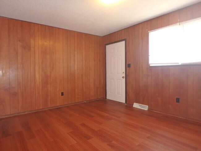 Building Photo - 3417 Bonny Linn Dr