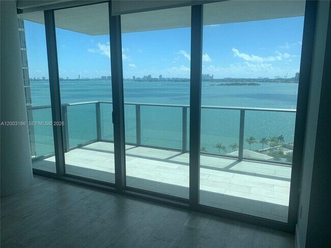 Building Photo - 650 NE 32nd St