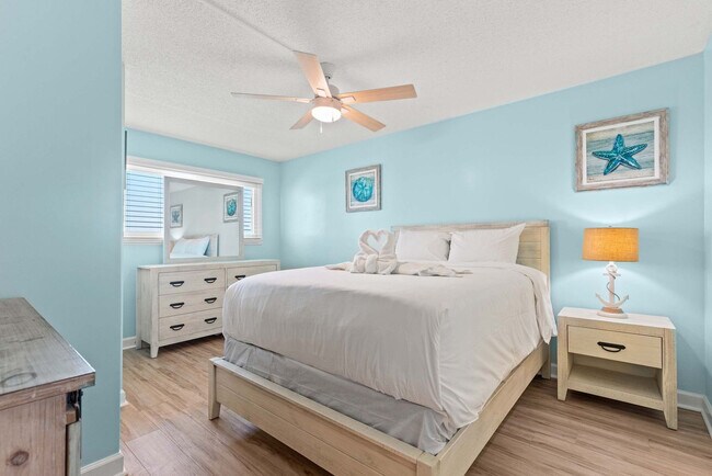 Building Photo - 8743 Thomas Dr