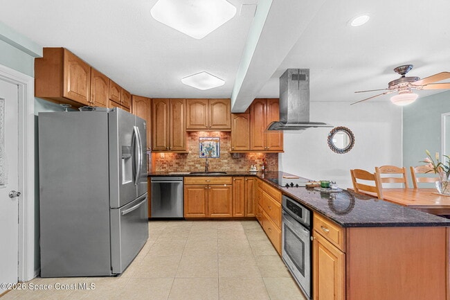 Building Photo - 412 Emerald Dr S