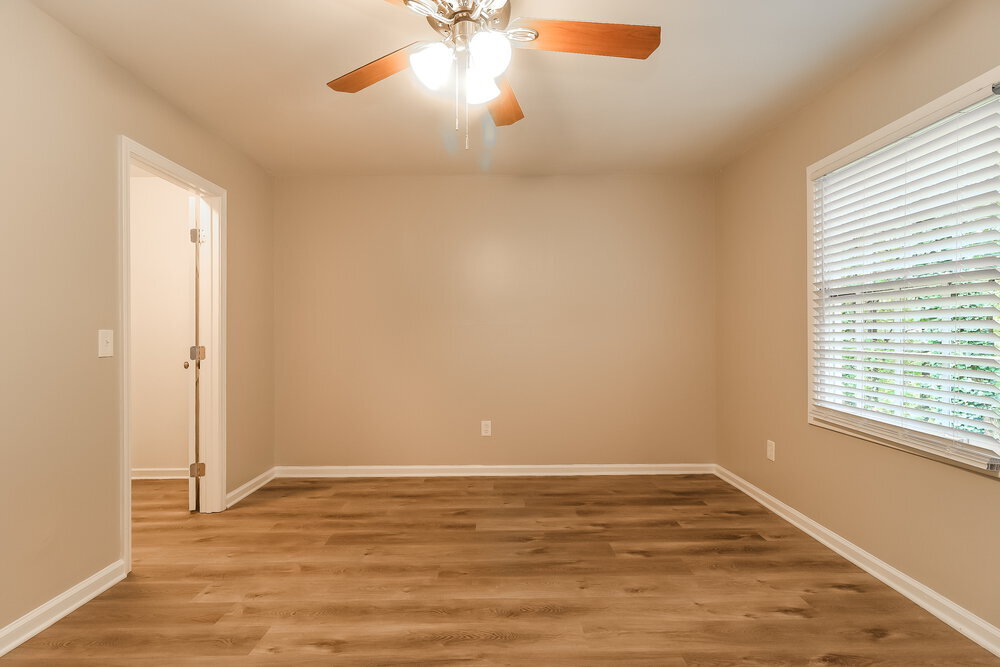 Building Photo - 3373 Heatherwood Ln SW
