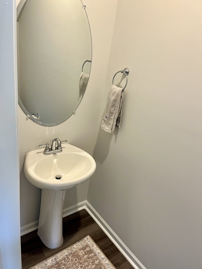 Building Photo - 3825 Sunset Harbor Rd SE