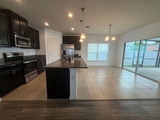 Building Photo - Spacious Riverview Rental in South Fork Lakes with Oversized Screened Patio & 2-Car Garage