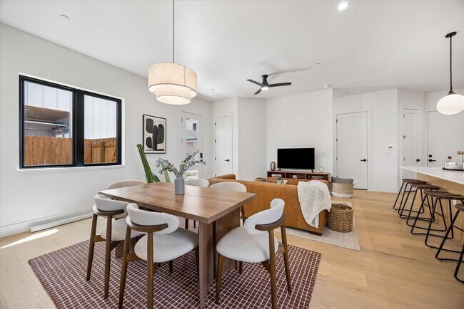 Building Photo - 4416 S 1st St