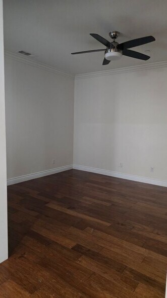 Building Photo - 5013 Clematis Ct