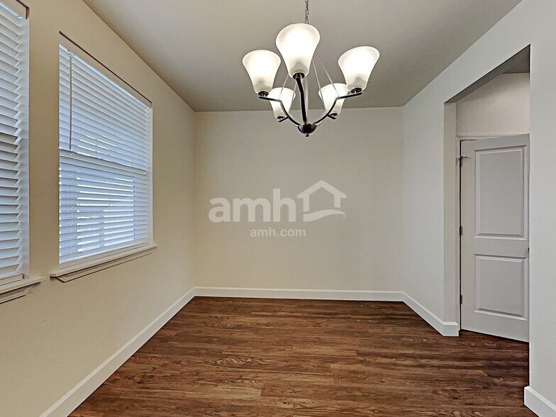 Building Photo - 175 E Sicily Dr