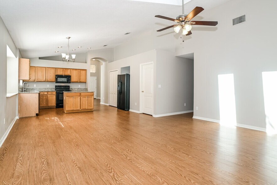 Building Photo - 172 Afton Ln