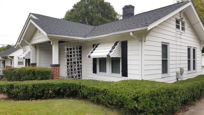 Building Photo - 2007 S Benbow Rd