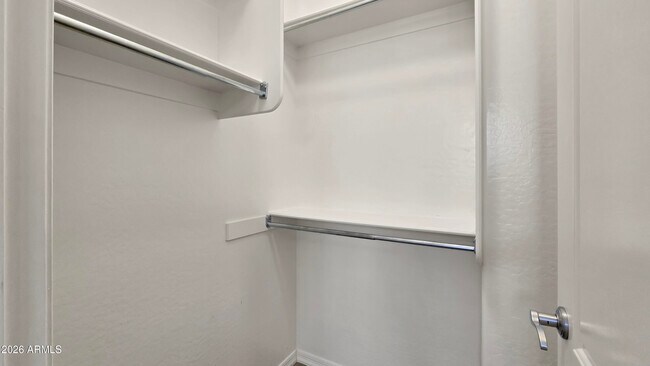 Building Photo - 20737 W Valley View Dr