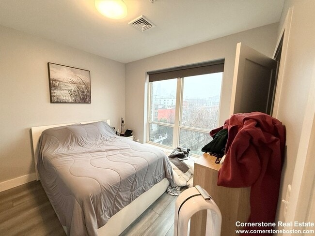 Building Photo - 55 W Fifth St