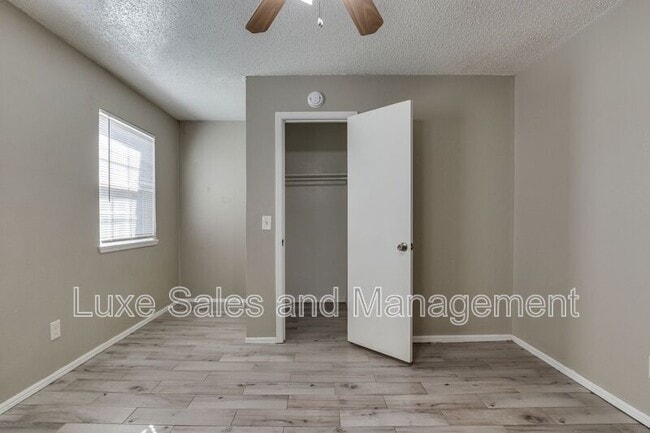 Building Photo - 6048 NW Expressway