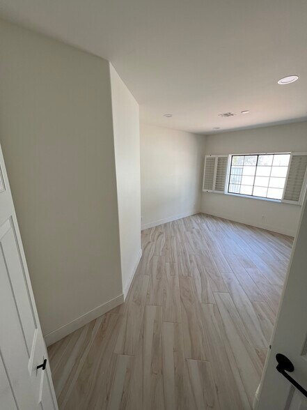 Building Photo - 7430 Rancho Destino Rd