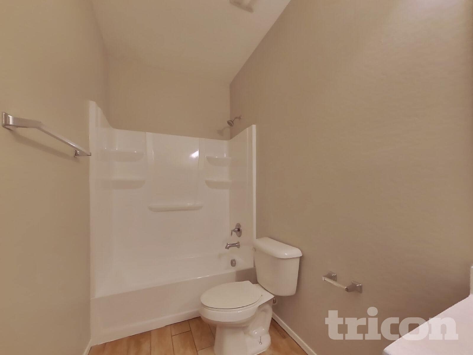 Building Photo - 15831 W Port Royale Ln