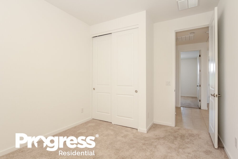 Building Photo - 11010 W Luxton Ln