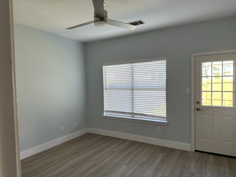 Building Photo - 2819 Southampton Way