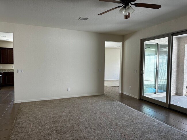 Building Photo - 4 BD + DEN IN CORTESSA IN WADDELL