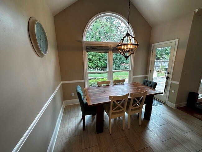 Building Photo - 11640 Vista Forest Dr