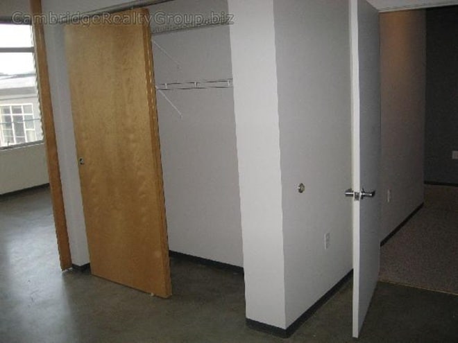 Building Photo - 105 E Berkeley St