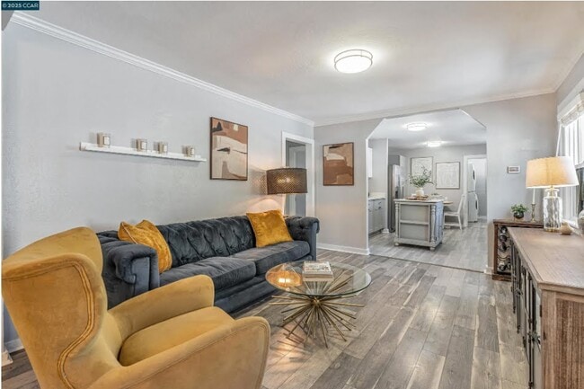 Building Photo - 2230 Pomona Ave