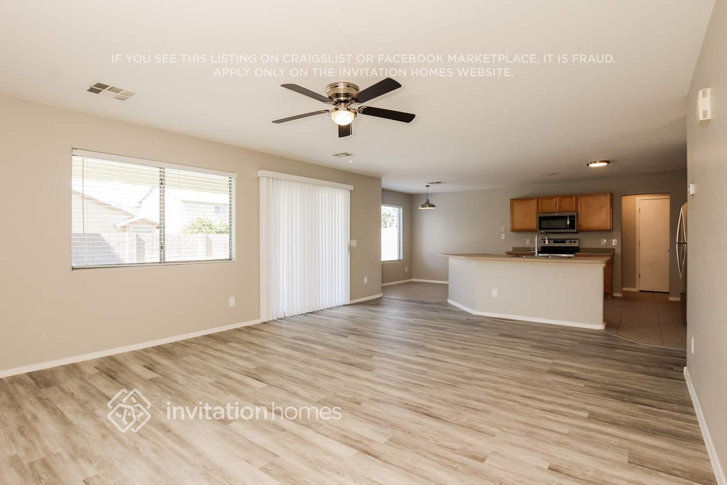 Building Photo - 8806 N 67th Ln