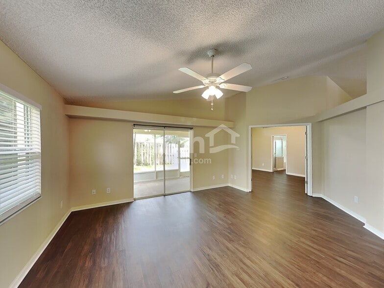 Building Photo - 2826 Sebastian Ln