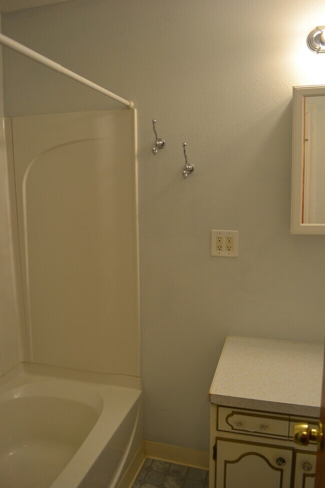 Building Photo - Nice and previously remodeled 2 bedroom w/ detached 3rd bedroom, carport & storage garage in Clay...