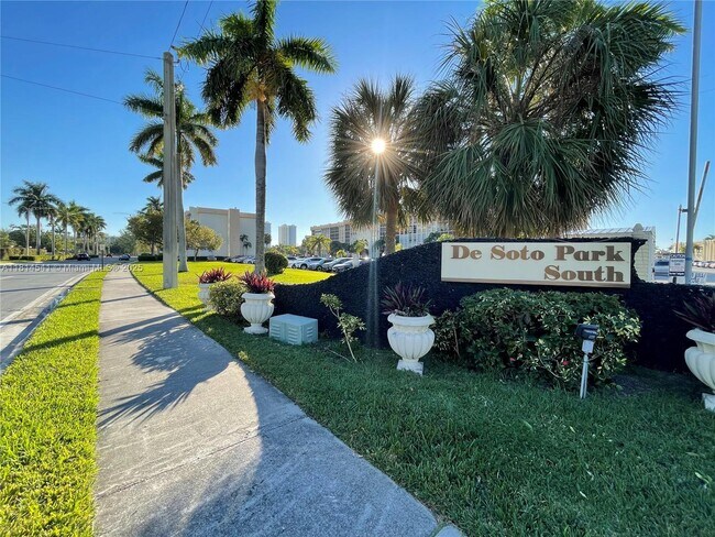 Building Photo - 701 Three Islands Boulevard