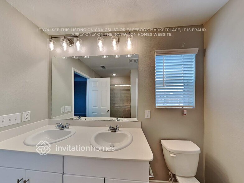 Building Photo - 1107 Clear Dusk Ln