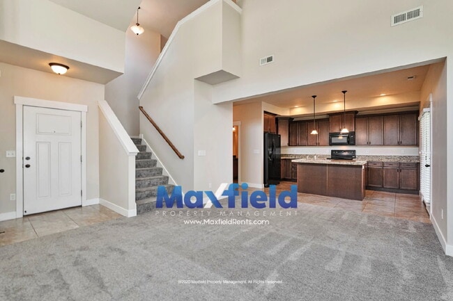 Building Photo - Heart of Riverton Pet Friendly Townhouse 3 BD 2.5 BA 2 GAR