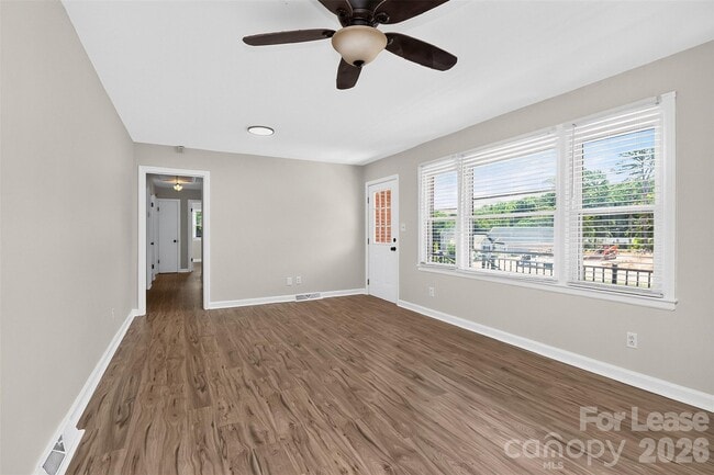 Building Photo - 6901 Ridge Ln Rd