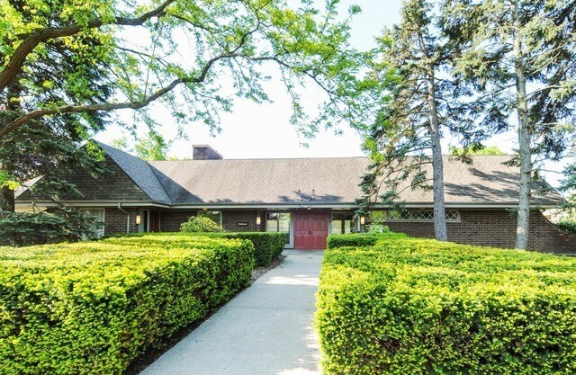 Clubhouse - 134 E Bailey Rd