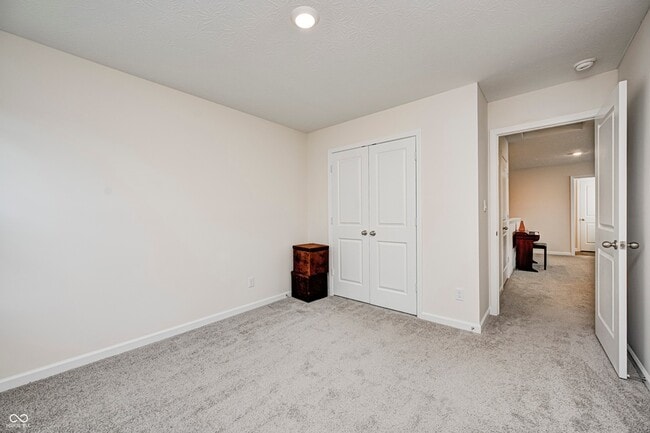 Building Photo - 2214 Warbler St