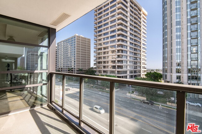 Building Photo - 10777 Wilshire Blvd