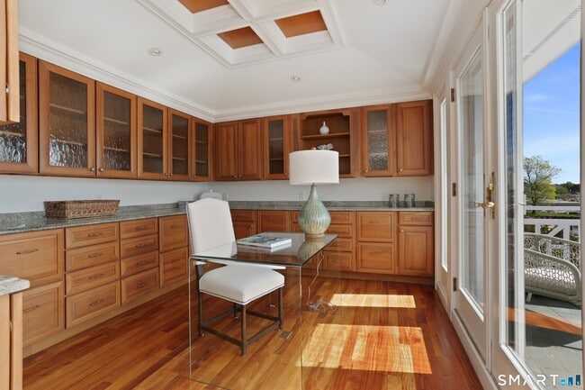 Building Photo - 34 Shorehaven Rd