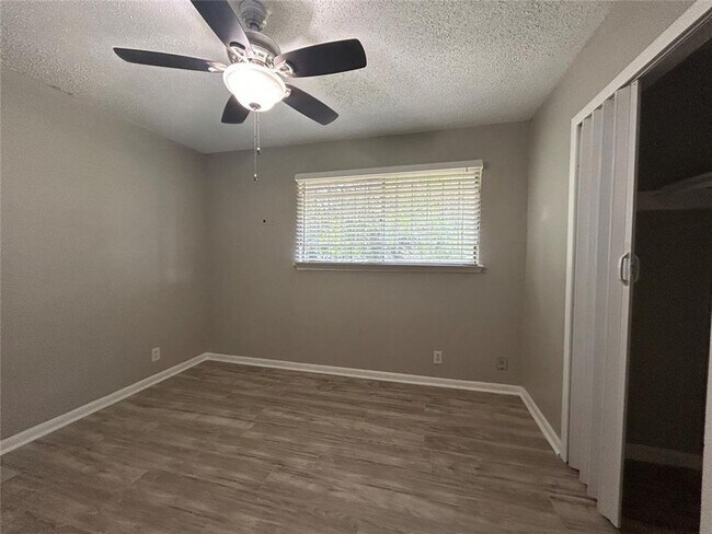 Building Photo - 6505 Arnold Dr