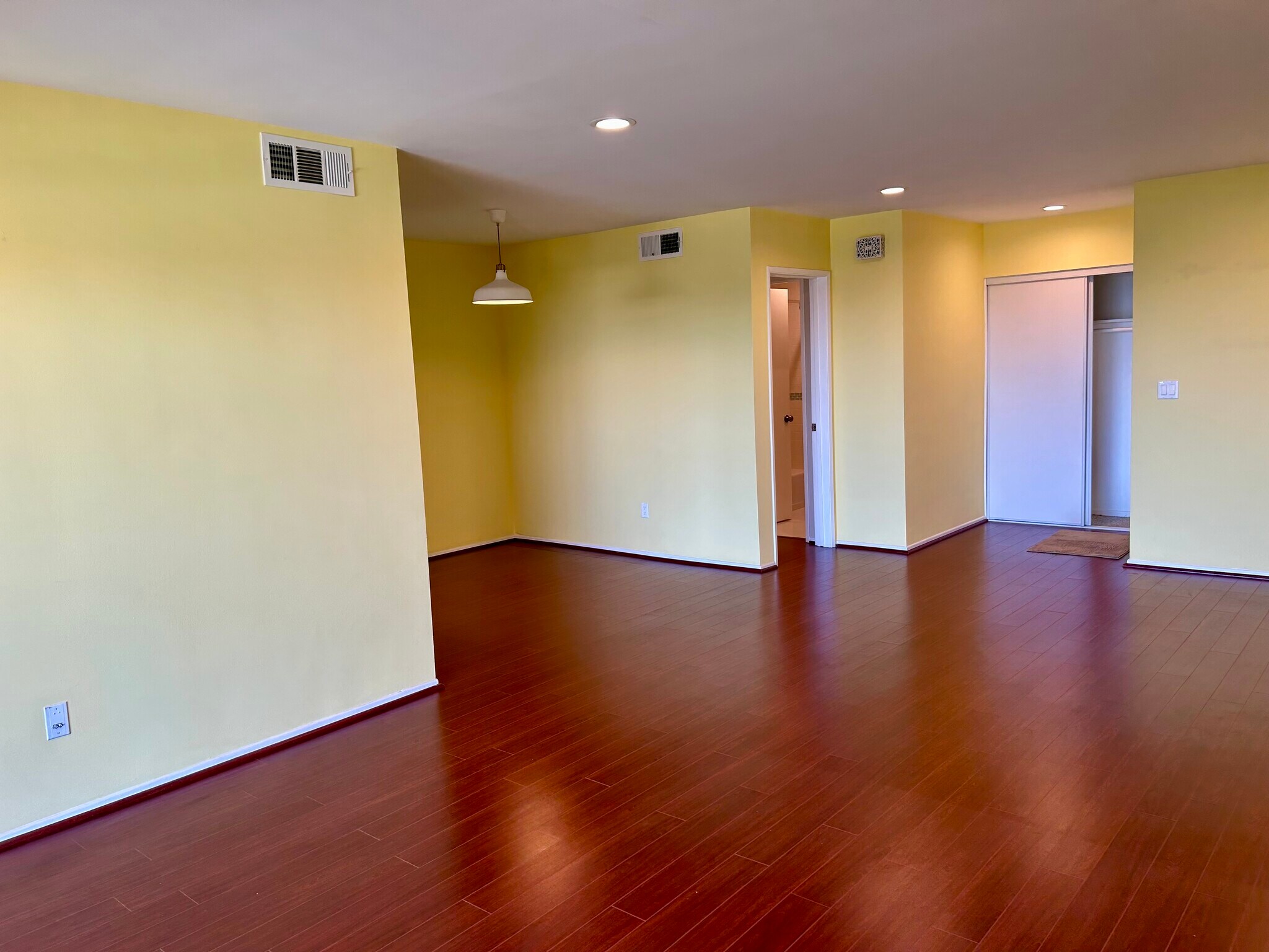 Building Photo - 1301 S Atlantic Blvd