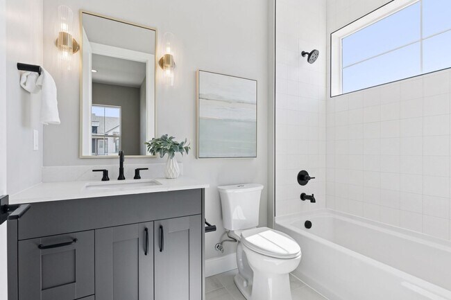 Building Photo - New Charming Berthoud Home with Modern Com...
