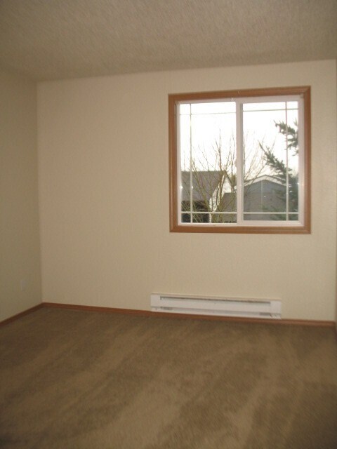 Building Photo - 9303 S Ash St