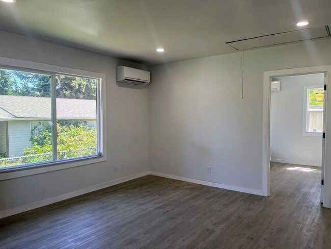 Building Photo - New construction Kennydale 2-bedroom home