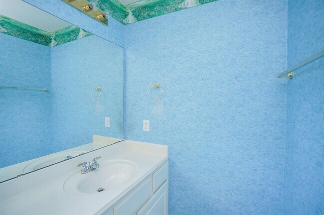 Building Photo - 5815 Coral Springs Ct