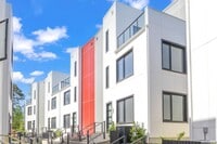 Building Photo - Luxury 3 Bed Townhome in Durham RTP